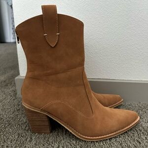 Altar'd State light brown booties!! Size 8.5